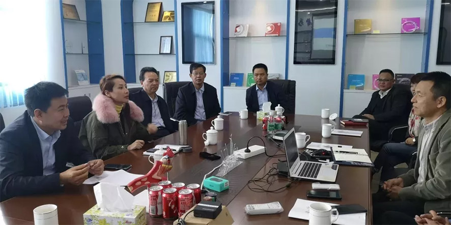 扶風(fēng)縣黨政考察團(tuán)一行參觀博邁醫(yī)療