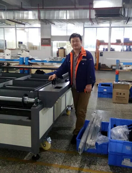 大族粵銘激光設(shè)備裝配