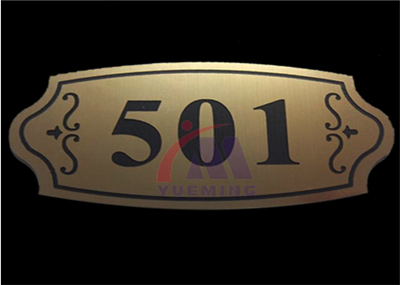 <a href=http://www.wxol.cc/chanpin/75.html target=_blank class=infotextkey>雙色板雕刻</a>.png