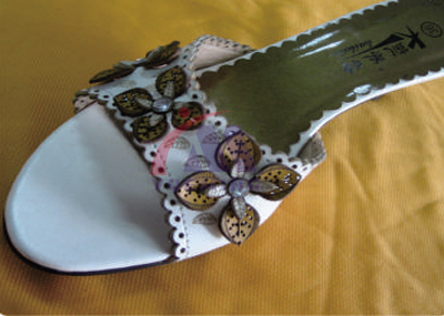 <a href=http://www.wxol.cc/chanpin/78.html target=_blank class=infotextkey>皮料激光切割</a>.jpg