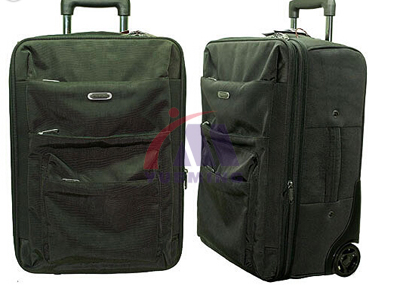 布料皮革<a href=http://www.wxol.cc target=_blank class=infotextkey>激光切割機</a>2.jpg